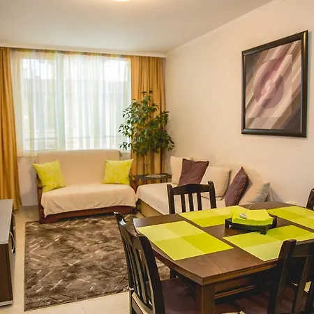 Апартаменты Private 2-bdr Apt. + Parking Near Lazur Stadium