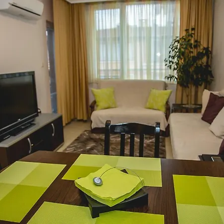 Private 2-bdr Apt. + Parking Near Lazur Stadium Бургас